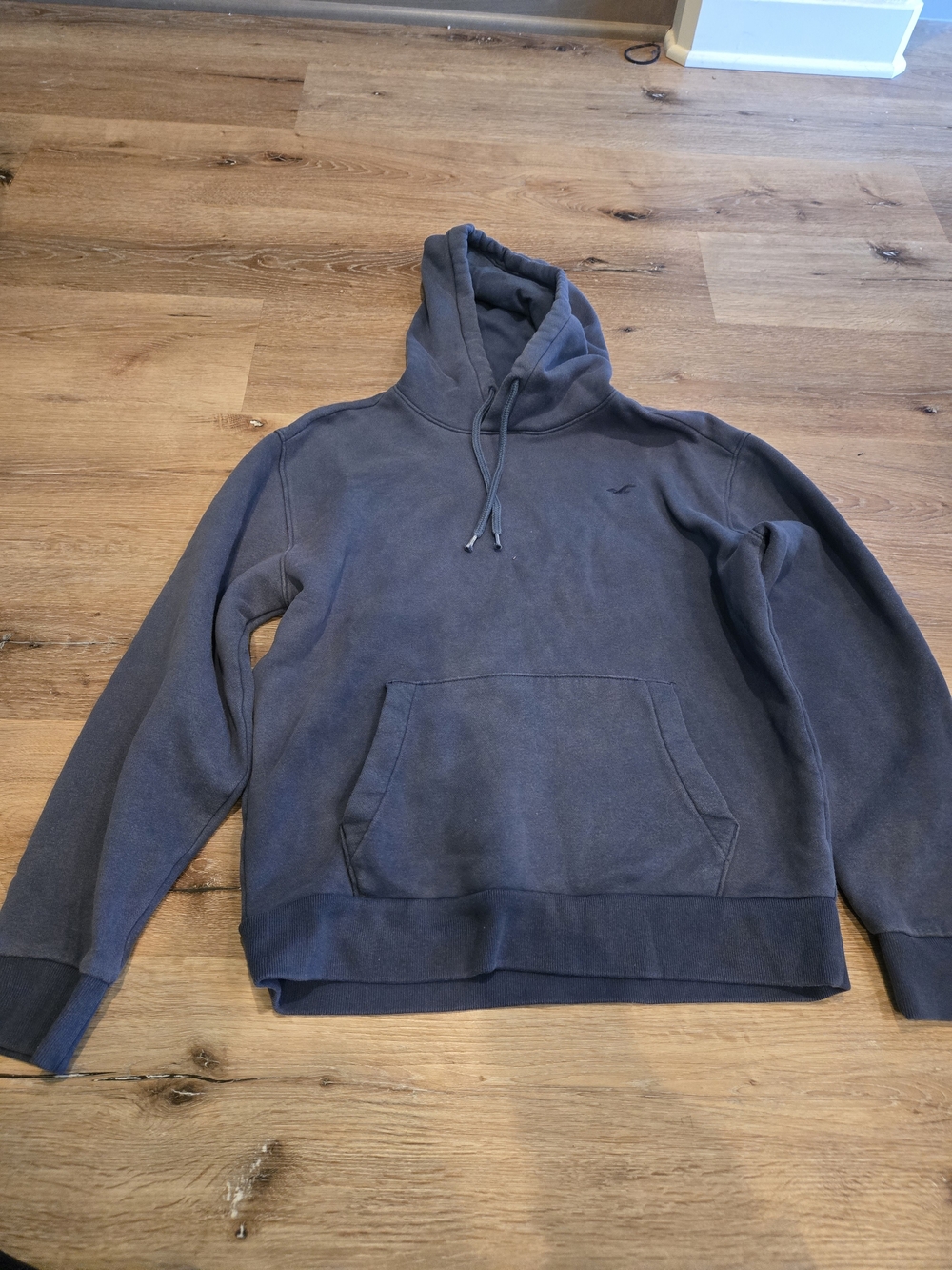Hollister Men's Dark Blue Pullover Hoodie